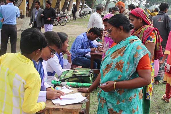 
ঠাকুরগাঁওয়ে দিনব্যাপী বিনামূল্যে চিকিৎসা সেবা
