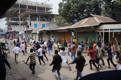 মুন্সীগঞ্জে আ'লীগের দুই গ্রুপে গোলা-গুলি, আহত ১০