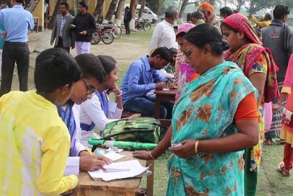 
ঠাকুরগাঁওয়ে দিনব্যাপী বিনামূল্যে চিকিৎসা সেবা
