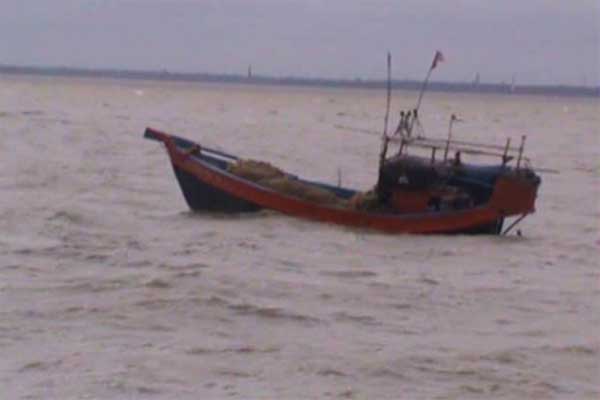 শতাধিক ভারতীয় জেলেকে আটক করেছে পাকিস্তান