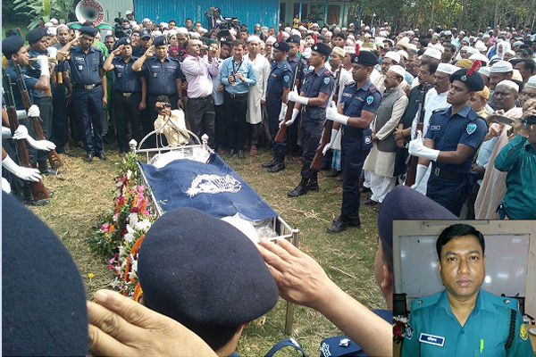সিলেটে নিহত পুলিশ পরিদর্শক মনিরুলের দাফন সম্পন্ন