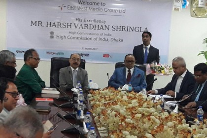 ইস্ট ওয়েস্ট মিডিয়া কমপ্লেক্সে ভারতীয় হাইকমিশনার

