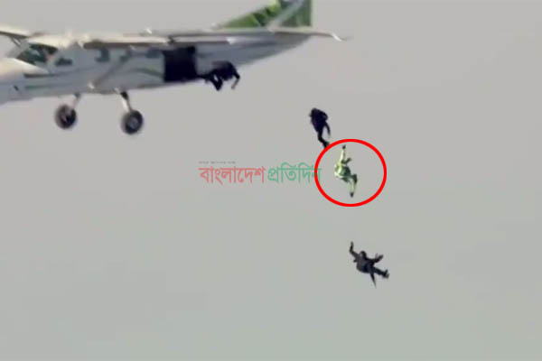 প্যারাস্যুট ছাড়াই বিমান থেকে লাফ! অতঃপর... (ভিডিও)