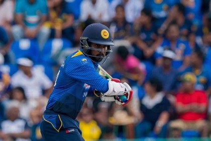 শুরুর ধাক্কা সামলে শক্ত অবস্থানে শ্রীলঙ্কা
