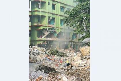 আতিয়া মহলে আবারও বিস্ফোরণ