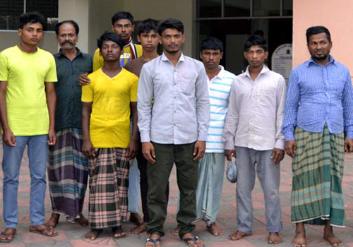 বঙ্গোপসাগরে ডুবন্ত জাহাজের ৯ নাবিক উদ্ধার