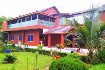 ফরিদপুরে মেয়ের বাড়িতে প্রধানমন্ত্রী