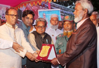 ঠাকুরগাঁওয়ে মুক্তিযোদ্ধাদের সম্মাননা প্রদান