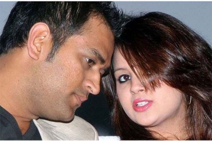 ধোনির আধার কার্ডের তথ্য ফাঁসে ক্ষুব্ধ সাক্ষী