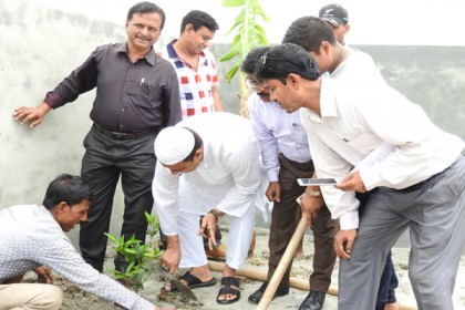 রূপগঞ্জ প্রেসক্লাবের বৃক্ষ রোপণ কর্মসূচির উদ্বোধন

