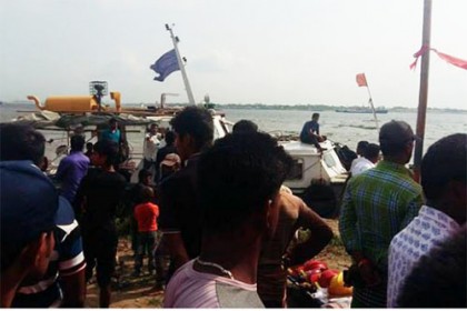 মেঘনায় ট্রলারডুবিতে নিহত বেড়ে ৯