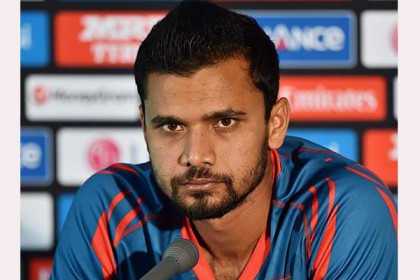 এক ম্যাচ নিষিদ্ধ মাশরাফি 