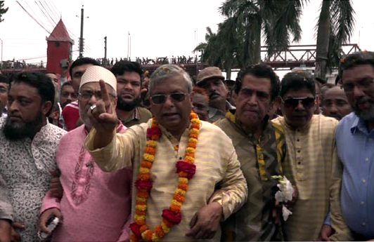 নগর ভবনে ফিরলেন আরিফ