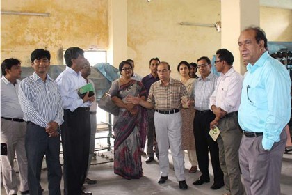 প্রধানমন্ত্রীর নির্দেশ বাস্তবায়নে ঠাকুরগাঁও রেশম কারখানায় পরিদর্শন টিম