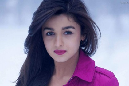 অমিতাভ-আমিরের সঙ্গে একই ফ্রেমে আলিয়া