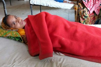 হাসপাতাল থেকে শিশুসহ নারী রোগী উধাও!