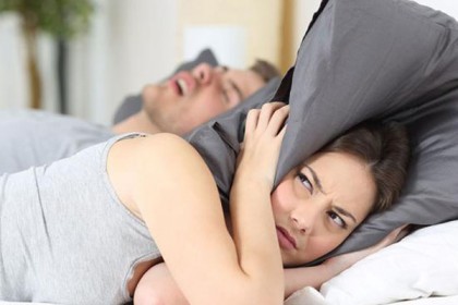 নাক ডাকা নিয়ন্ত্রণে আনবেন যেভাবে