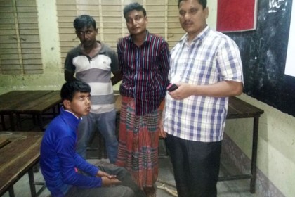 ঠাকুরগাঁওয়ে চুরির অপরাধে শিশুকে নির্যাতন