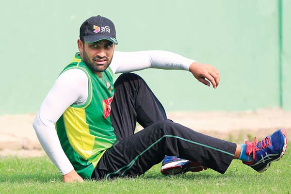 মাশরাফির অবসরের টি-টোয়েন্টিতে অনিশ্চিত তামিম!