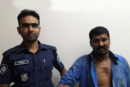 নাগরপুরে দুর্ধর্ষ ডাকাতি, জনতার হাতে আটক ১