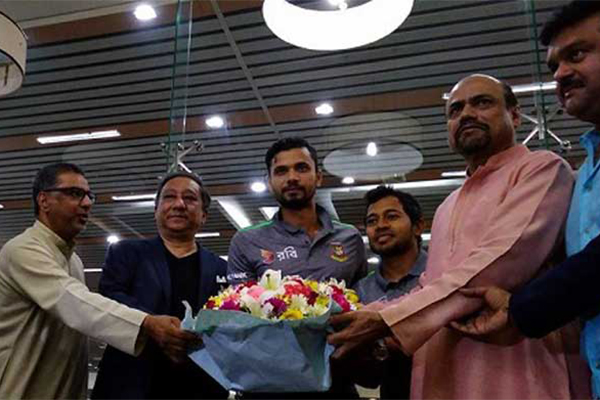 'মাশরাফিকে টি-টোয়েন্টি দলে ফেরানো হতে পারে'