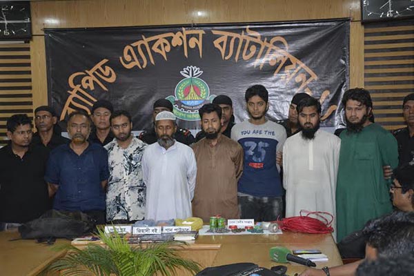 র‌্যাবের হাতে ৮ জঙ্গি গ্রেফতার