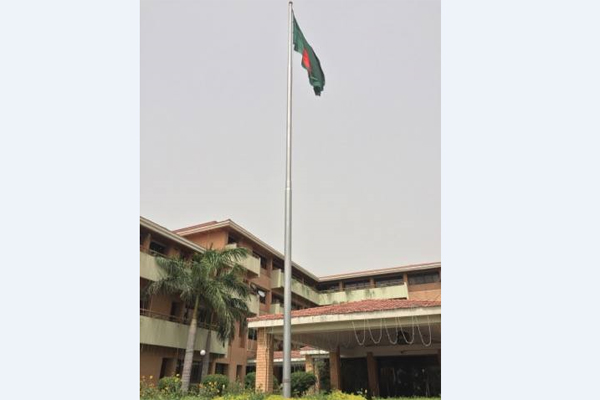 শেখ হাসিনাকে বরণ করতে প্রস্তুত বাংলাদেশ হাউজ