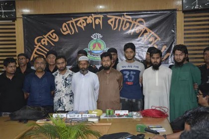 র‌্যাবের হাতে ৮ জঙ্গি গ্রেফতার