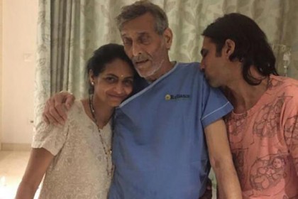 ইনি কি বিনোদ খান্না? সোশ্যাল মিডিয়ায় ভাইরাল এই ছবি!