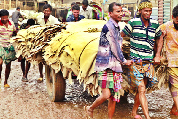 হাজারীবাগে ট্যানারি বন্ধে পানি-বিদ্যুৎ-গ্যাস সংযোগ বিচ্ছিন্নের কাজ শুরু
