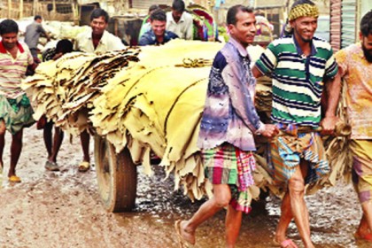 হাজারীবাগে ট্যানারি বন্ধে পানি-বিদ্যুৎ-গ্যাস সংযোগ বিচ্ছিন্নের কাজ শুরু
