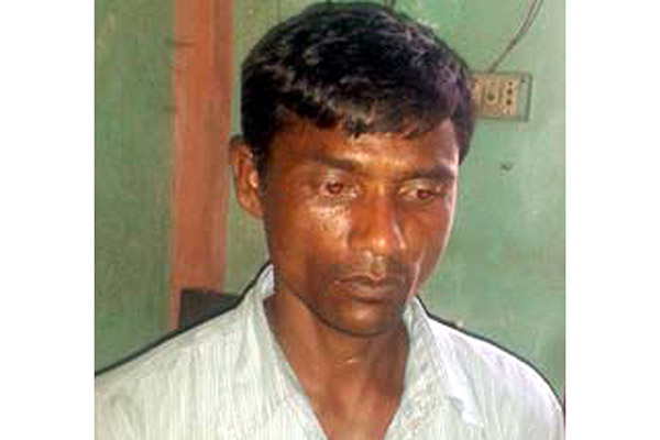 কলাপাড়ায় 'জ্বীনের বাদশা' আটক, মূর্তি জব্দ