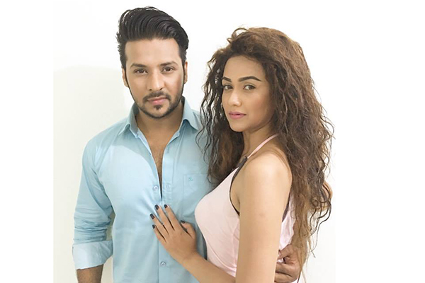 নিরব-আইরিনের 'রৌদ্রছায়া'