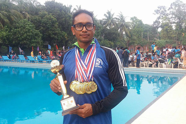 আন্ত:বিশ্ববিদ্যালয় গেমসে ‘দ্রুততম জলমানব’ জাবি শিক্ষার্থী সাগর