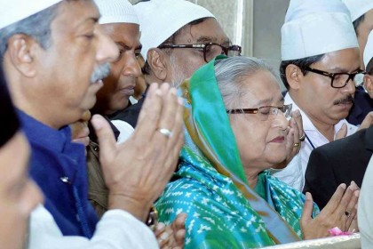 আজমির শরীফ জিয়ারত করলেন প্রধানমন্ত্রী