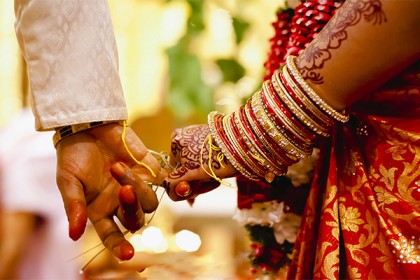 বিয়ের আদর্শ বয়স নিয়ে বিজ্ঞানীদের পরামর্শ