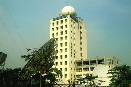 মৌসুমের প্রথম তাপপ্রবাহ চলছে
