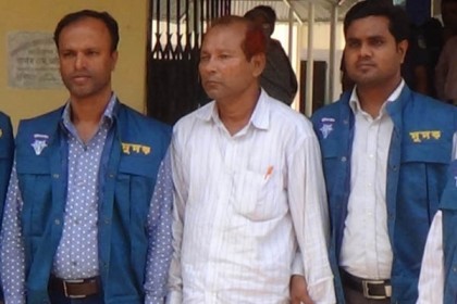 ময়মনসিংহ থেকে উপ-হিসাব মহানিয়ন্ত্রক আটক