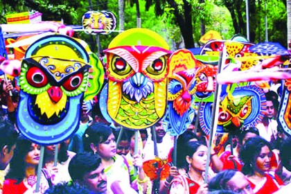 'মঙ্গল শোভাযাত্রার আয়োজকরাও মুখোশ পরতে পারবে না'