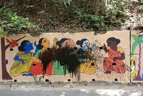চারুকলার শিক্ষার্থীদের আঁকা দেয়ালচিত্র রাতের আঁধারে দুর্বৃত্তদের হাতে নষ্ট