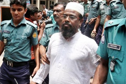 মায়ের সঙ্গে কথা বলতে চান মুফতি হান্নান