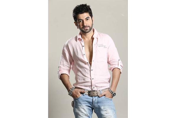 'বস টু'র শ্যুটিংয়ে এফডিসিতে জিৎ 
