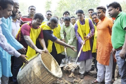 দিনাজপুরে পরিচ্ছন্নতা অভিযান