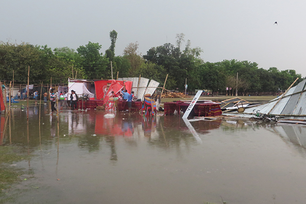 বৈশাখী ঝড়ে লণ্ডভণ্ড বৈশাখী মেলা