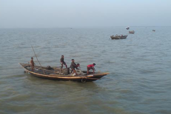 সুনামগঞ্জে নৌকাডুবি, জেলে নিখোঁজ