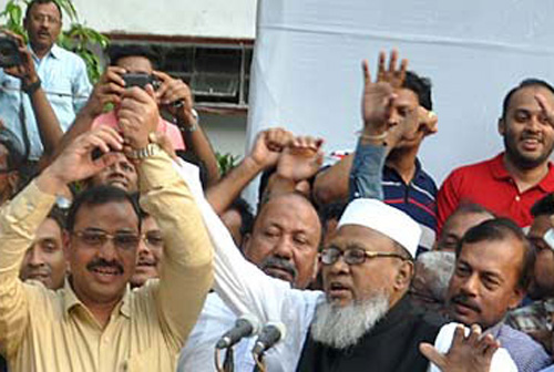 চট্টগ্রামে একই মঞ্চে মহিউদ্দিন-নাছির