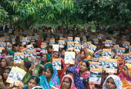 মুজিবনগরে ২৫ হাজার শিক্ষার্থীর মাঝে খাতা বিতরণ