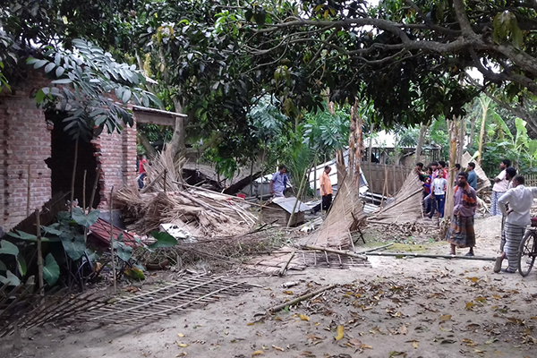 
অবশেষে প্রমথ চৌধুরীর পাবনার পৈত্রিক বসতভিটা দখলমুক্ত 
