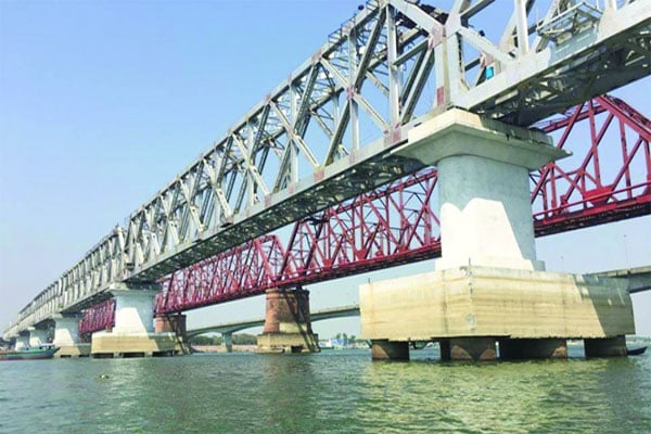 স্বপ্নের যাত্রায় দুই সেতু