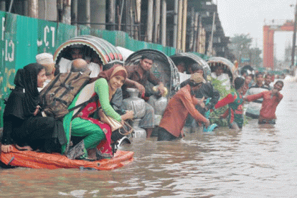 চট্টগ্রামে বৃষ্টির পানিতে দুর্ভোগ চরমে